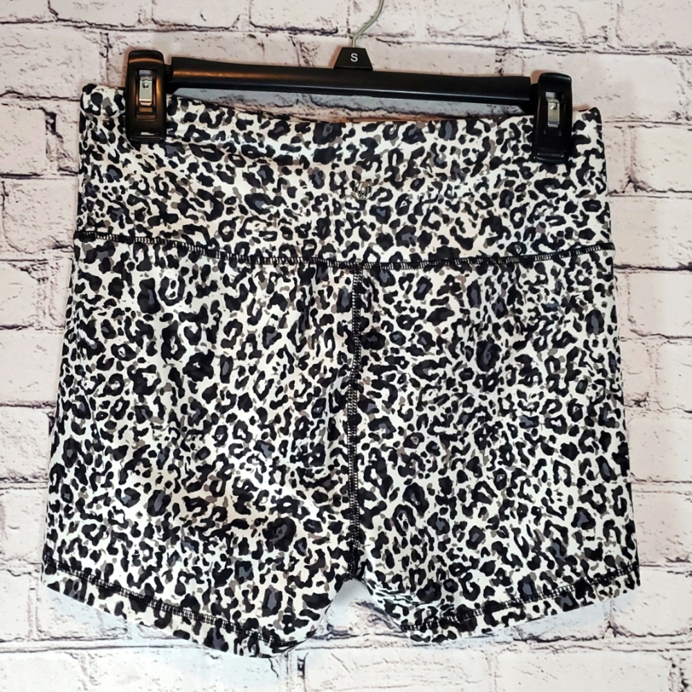 Balance Collection Animal Print Athletic Shorts Size L EUC - Picture 4 of 5